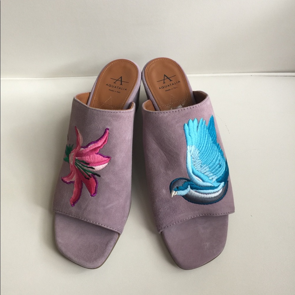 Aquatalia slip on37 sandals